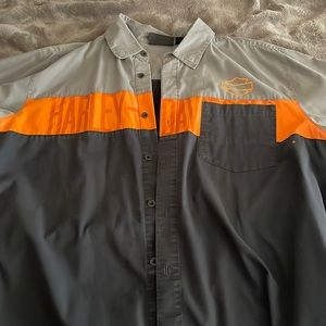 Men’s 2Xl Harley Davidson shirt .
